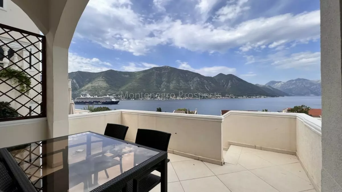 Stunning one bedroom apartment with breathtaking sea views 13634 7