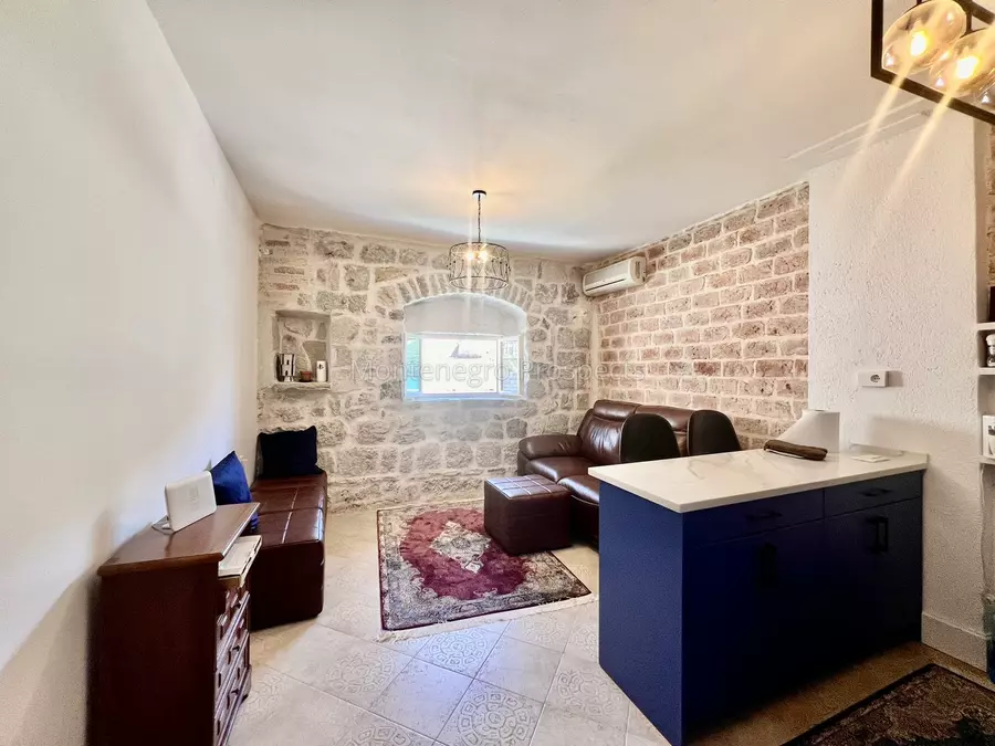 Renovated two bedroom apartment on the first line to the sea perast 13715 21