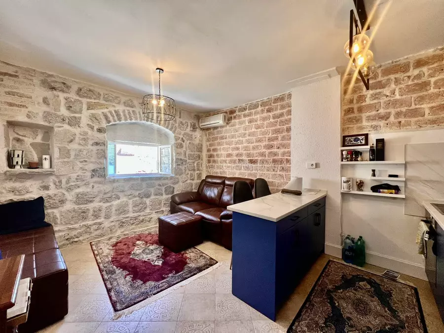 Renovated two bedroom apartment on the first line to the sea perast 13715 22